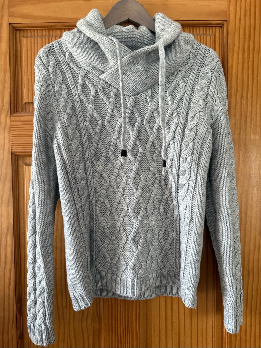 H&M Divided Men’s Gray Cable Knit Cowl Neck Sweater - Extra Small (EUC)